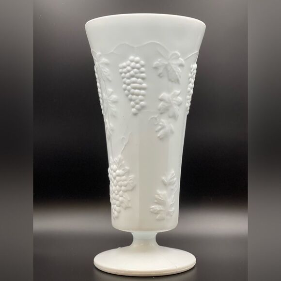 Vintage Indiana Glass Milk Glass Harvest Grape Pedestal Vase 9" White Embossed - Picture 4 of 6